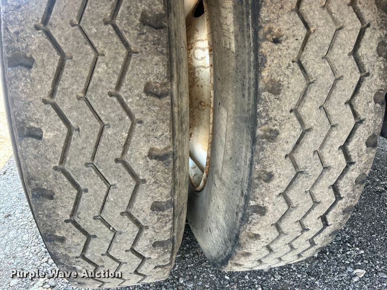 image for item EG0954 2012 Dragon Products Ltd. vacuum trailer