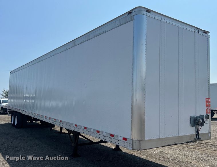 image for item EG0956 2002 Wabash National dry van trailer