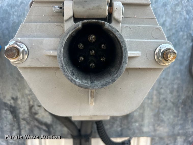 image for item EG0956 2002 Wabash National dry van trailer