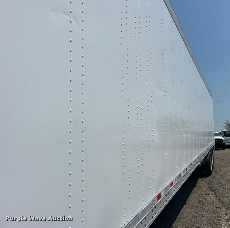 image for item EG0956 2002 Wabash National dry van trailer