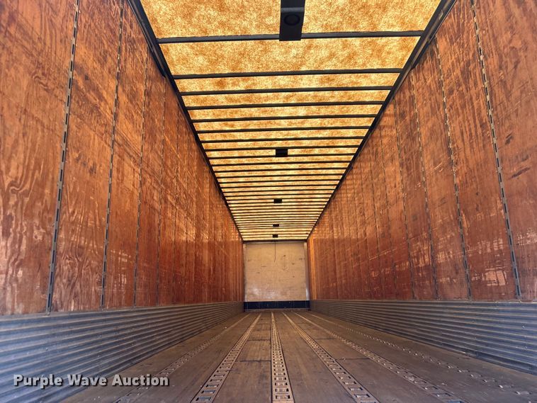 image for item EG0956 2002 Wabash National dry van trailer