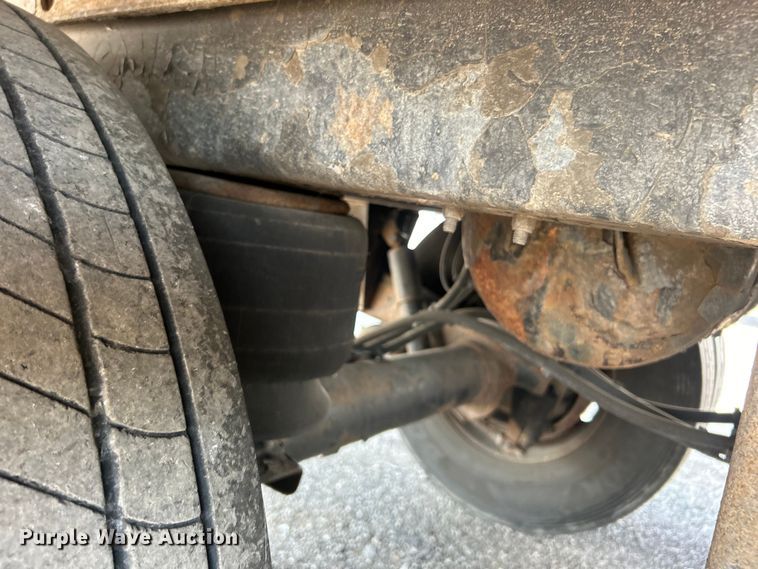 image for item EG0958 2012 Great Dane dry van trailer