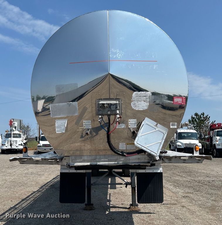 image for item EG0960 2016 Heil Trailer International Co. tank trailer