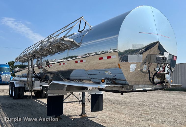 image for item EG0960 2016 Heil Trailer International Co. tank trailer