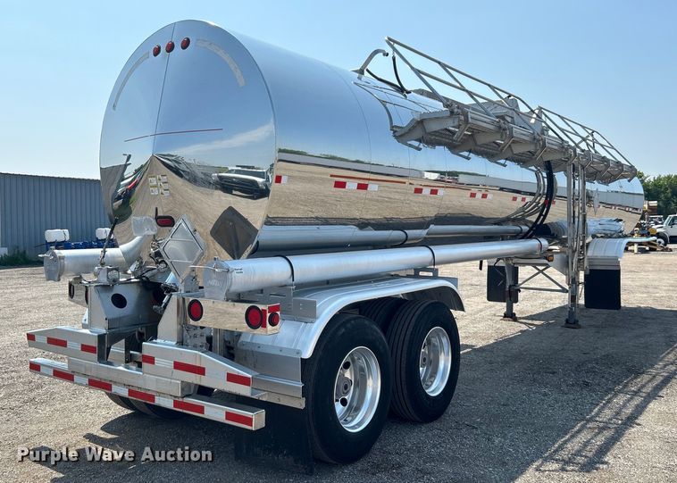 image for item EG0960 2016 Heil Trailer International Co. tank trailer