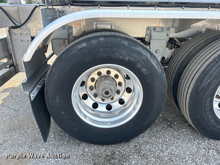 image for item EG0960 2016 Heil Trailer International Co. tank trailer