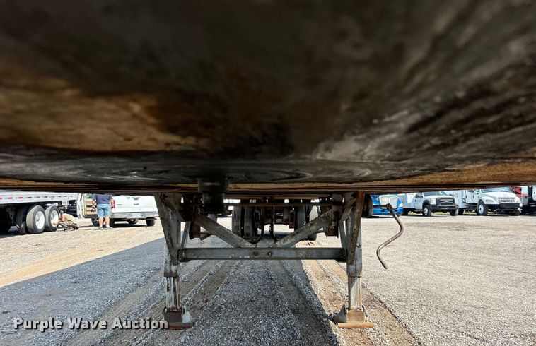 image for item EG0980 1984 Fruehauf  FBS-F2-45-CT dry van trailer