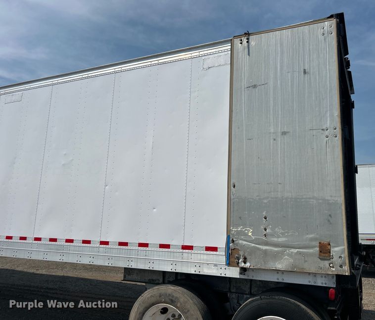 image for item EG0980 1984 Fruehauf  FBS-F2-45-CT dry van trailer