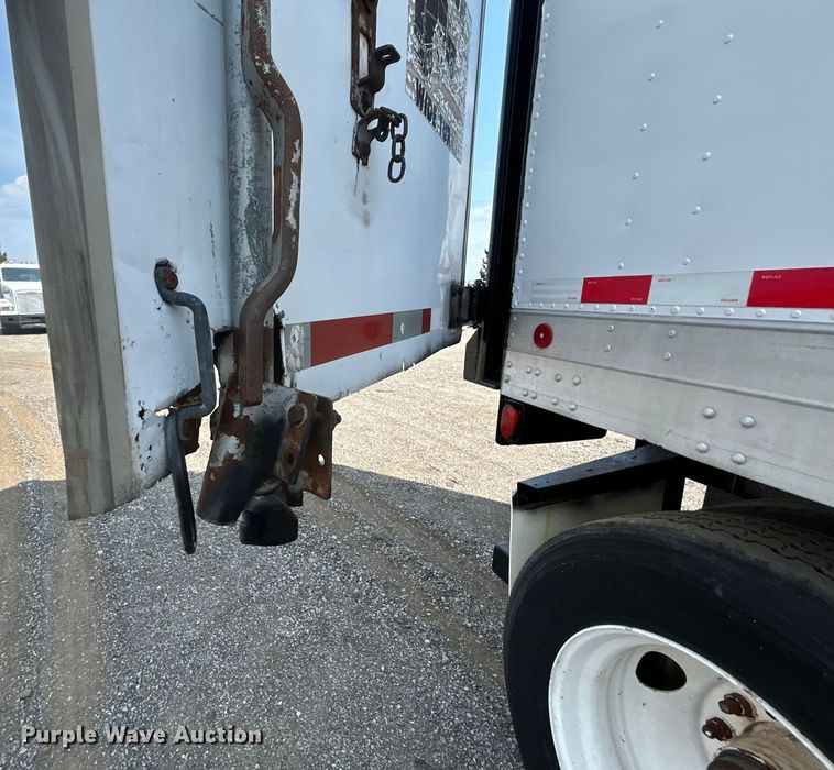 image for item EG0980 1984 Fruehauf  FBS-F2-45-CT dry van trailer