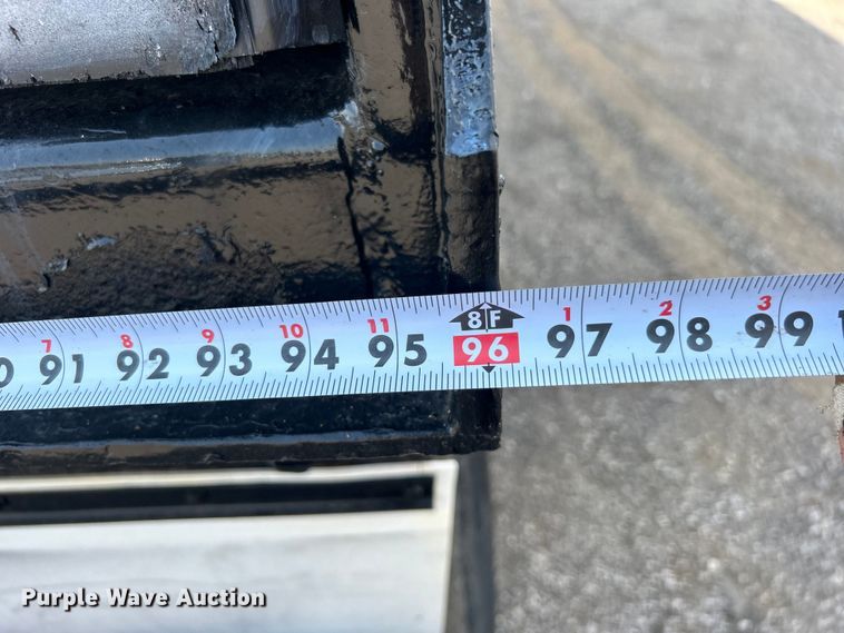 image for item EG0980 1984 Fruehauf  FBS-F2-45-CT dry van trailer