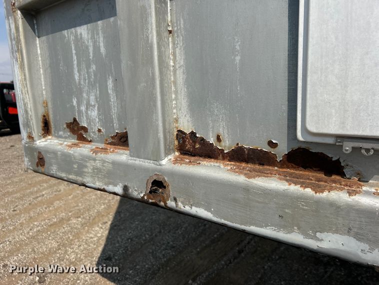 image for item EG0980 1984 Fruehauf  FBS-F2-45-CT dry van trailer