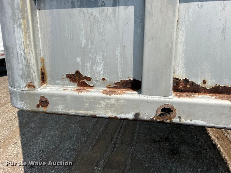 image for item EG0980 1984 Fruehauf  FBS-F2-45-CT dry van trailer