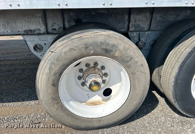 image for item EG0980 1984 Fruehauf  FBS-F2-45-CT dry van trailer