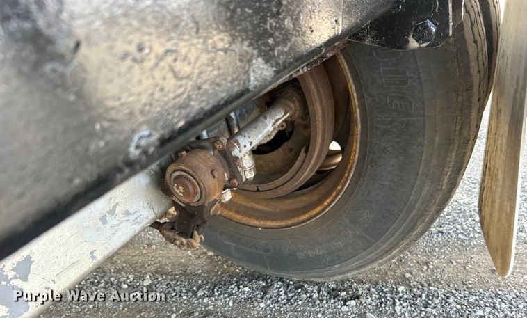 image for item EG0980 1984 Fruehauf  FBS-F2-45-CT dry van trailer