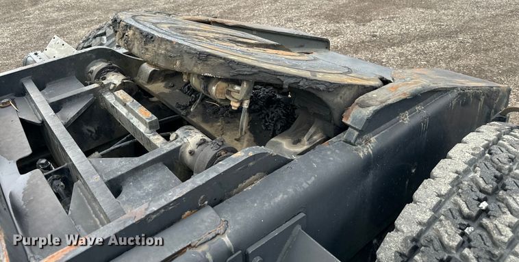 image for item EG1325 2004 Kalmar 30 yard truck