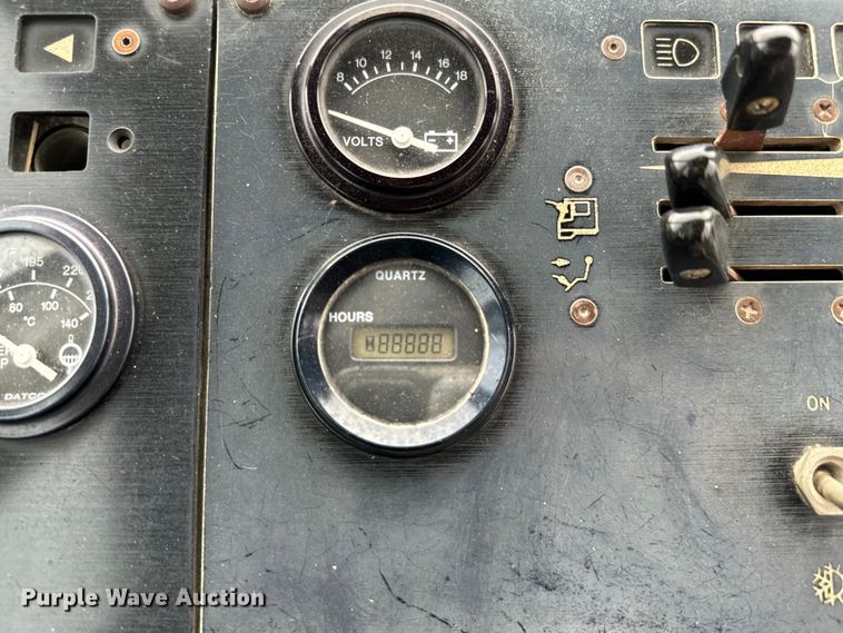 image for item EG1325 2004 Kalmar 30 yard truck