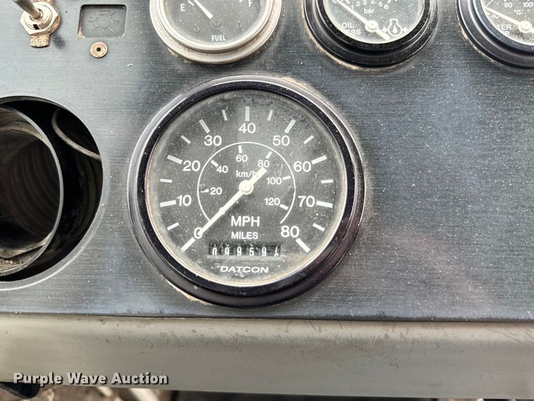 image for item EG1325 2004 Kalmar 30 yard truck