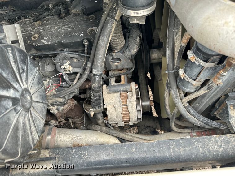 image for item EG1325 2004 Kalmar 30 yard truck