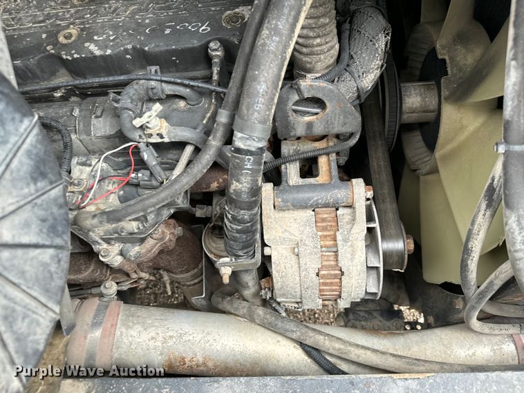 image for item EG1325 2004 Kalmar 30 yard truck