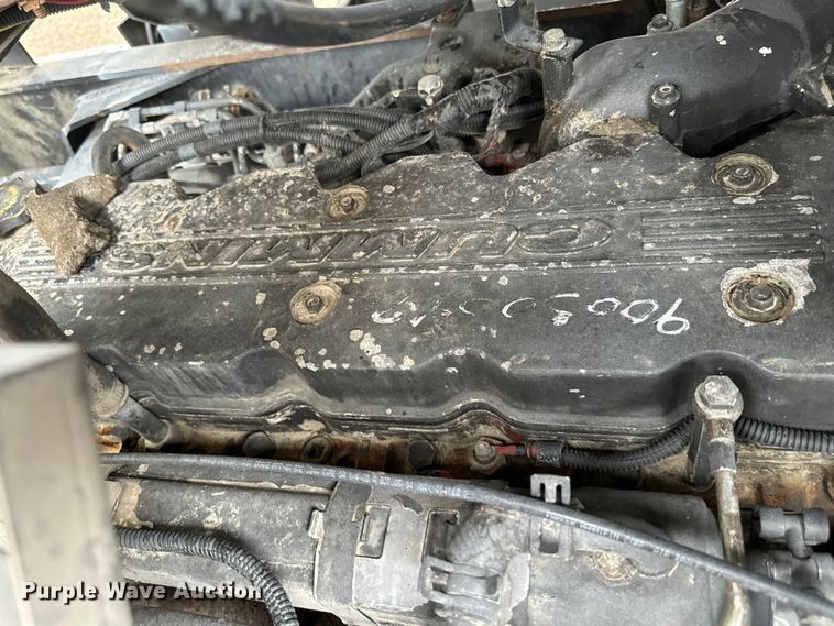 image for item EG1325 2004 Kalmar 30 yard truck