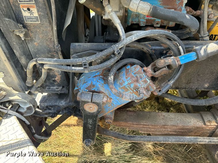 image for item EH4433 2000 Peterbilt 378 truck cab and chassis