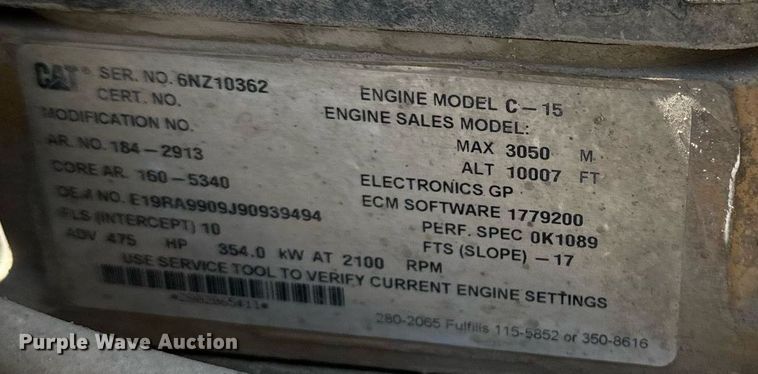 image for item EH4433 2000 Peterbilt 378 truck cab and chassis