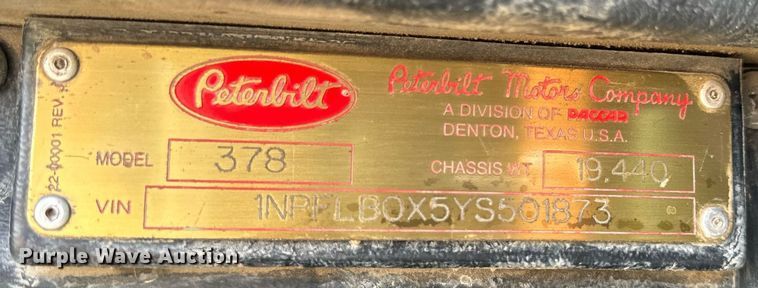 image for item EH4433 2000 Peterbilt 378 truck cab and chassis