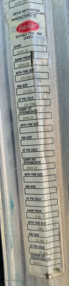 image for item EH4433 2000 Peterbilt 378 truck cab and chassis