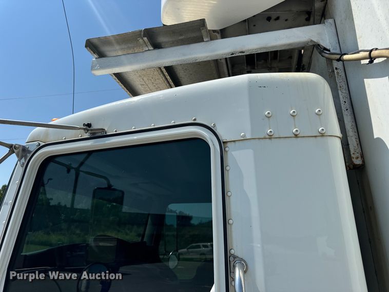 image for item EH6991 2014 Kenworth T370 refrigerated delivery truck