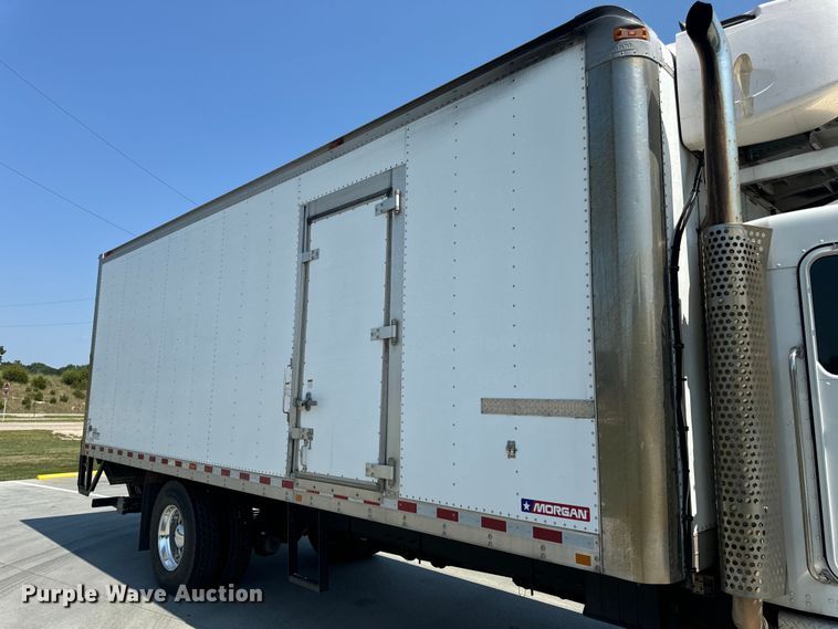 image for item EH6991 2014 Kenworth T370 refrigerated delivery truck