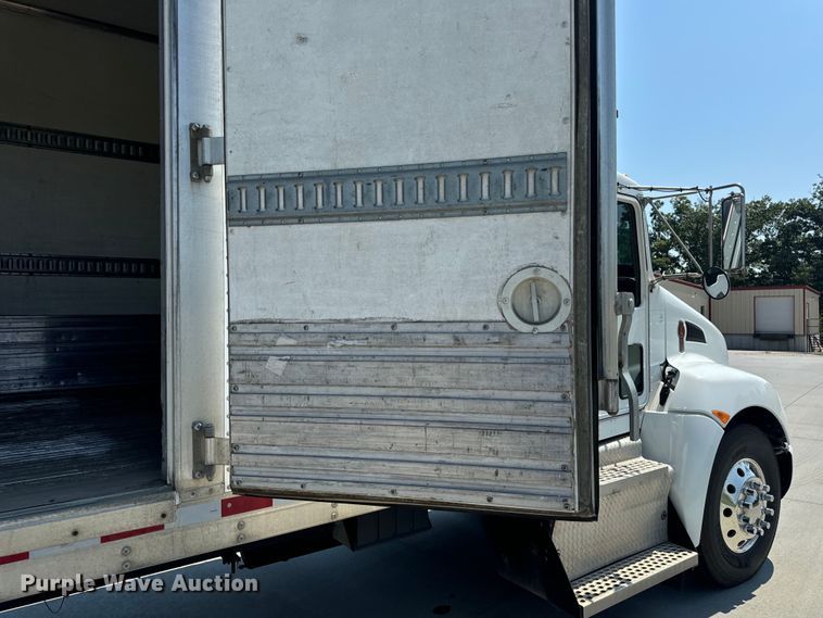image for item EH6991 2014 Kenworth T370 refrigerated delivery truck