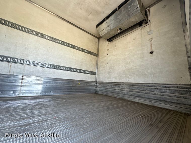 image for item EH6991 2014 Kenworth T370 refrigerated delivery truck