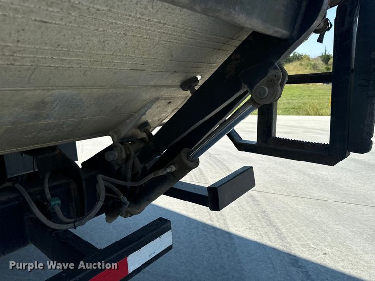 image for item EH6991 2014 Kenworth T370 refrigerated delivery truck