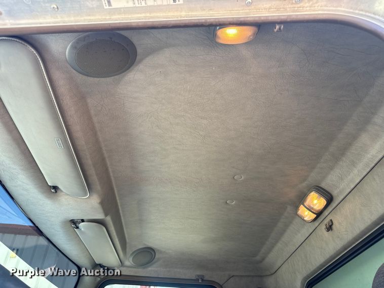 image for item EH6991 2014 Kenworth T370 refrigerated delivery truck