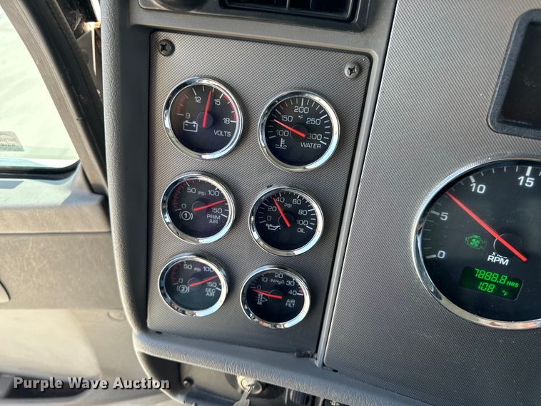 image for item EH6991 2014 Kenworth T370 refrigerated delivery truck