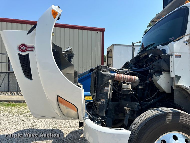 image for item EH6991 2014 Kenworth T370 refrigerated delivery truck