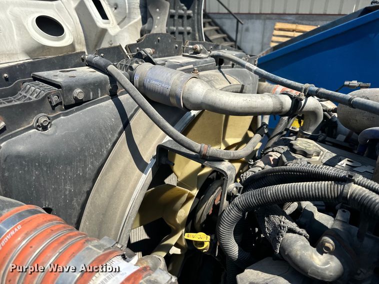 image for item EH6991 2014 Kenworth T370 refrigerated delivery truck