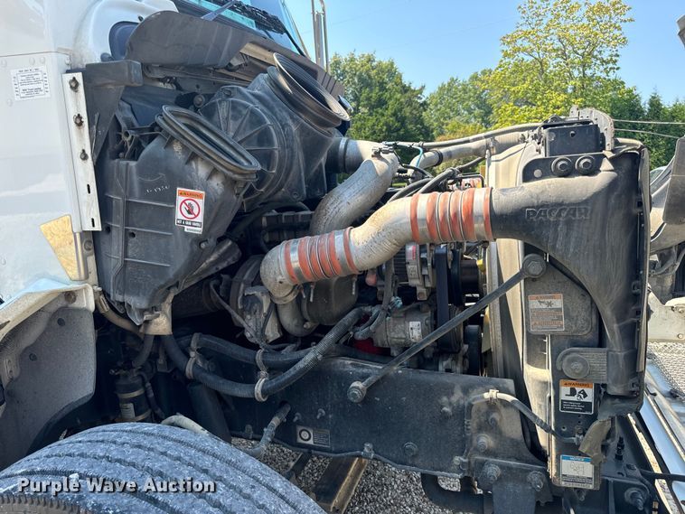 image for item EH6991 2014 Kenworth T370 refrigerated delivery truck