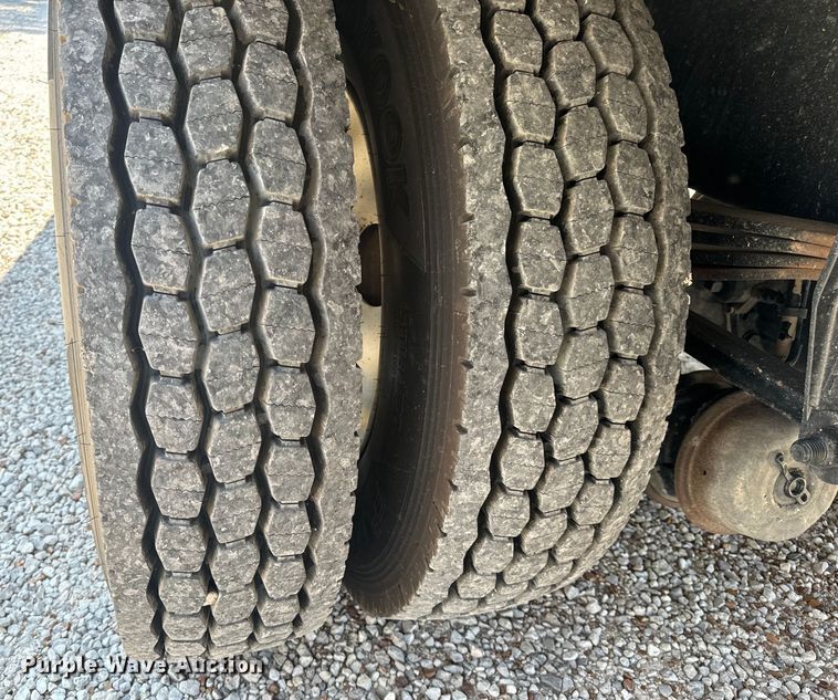 image for item EH6991 2014 Kenworth T370 refrigerated delivery truck