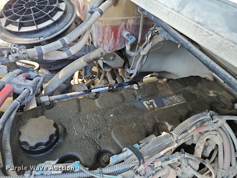 image for item EI8195 2007 Freightliner  Business Class M2 truck cab and chassis