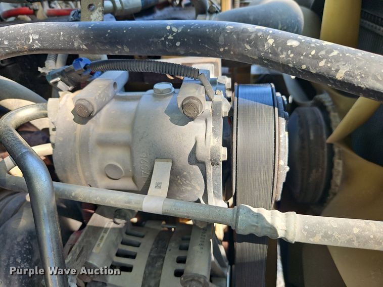 image for item EI8195 2007 Freightliner  Business Class M2 truck cab and chassis