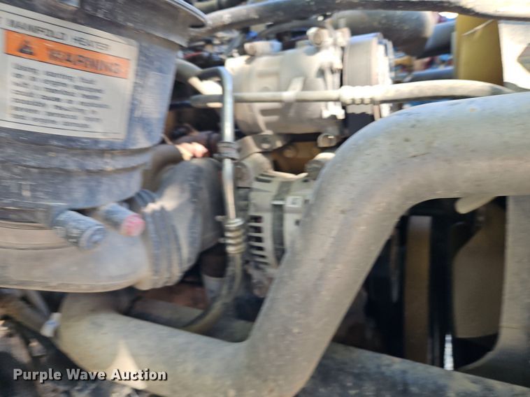 image for item EI8195 2007 Freightliner  Business Class M2 truck cab and chassis