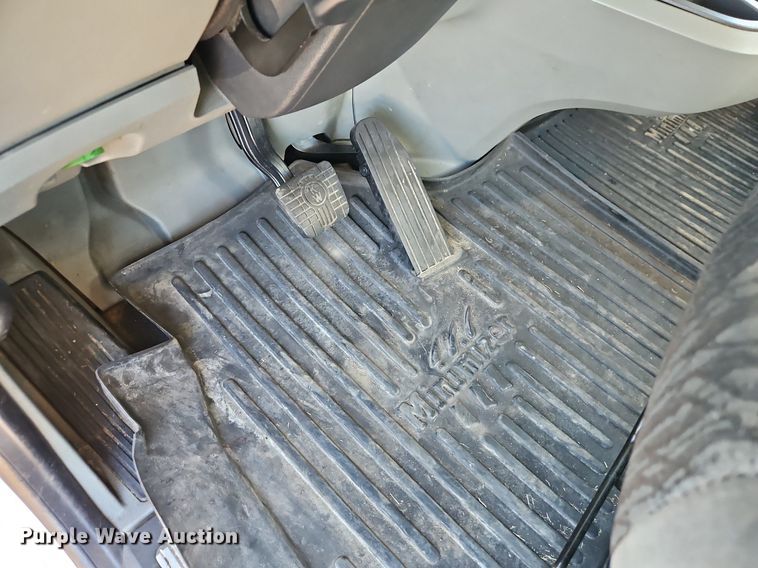 image for item EI8238 2020 Kenworth T880 semi truck