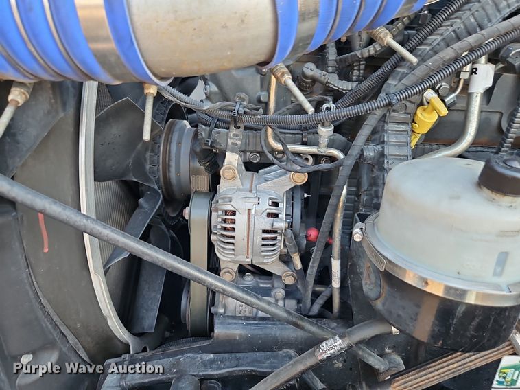 image for item EI8238 2020 Kenworth T880 semi truck