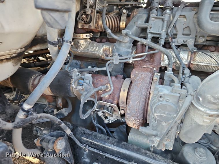 image for item EI8238 2020 Kenworth T880 semi truck