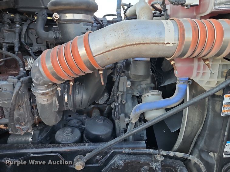 image for item EI8238 2020 Kenworth T880 semi truck