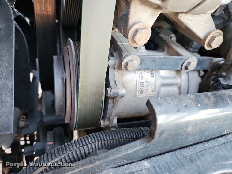 image for item EI8238 2020 Kenworth T880 semi truck