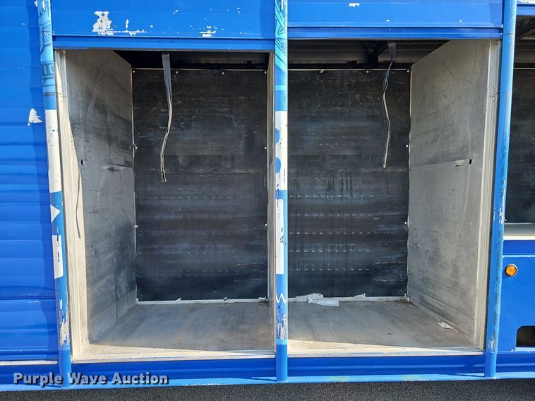 image for item EI8262 2004 Kenworth T300 delivery truck