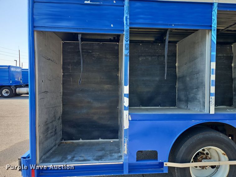 image for item EI8262 2004 Kenworth T300 delivery truck