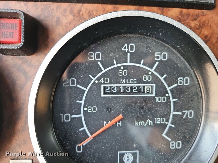 image for item EI8262 2004 Kenworth T300 delivery truck